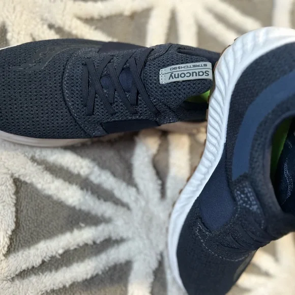 Saucony Men’s Shoes - Picture 2 of 3